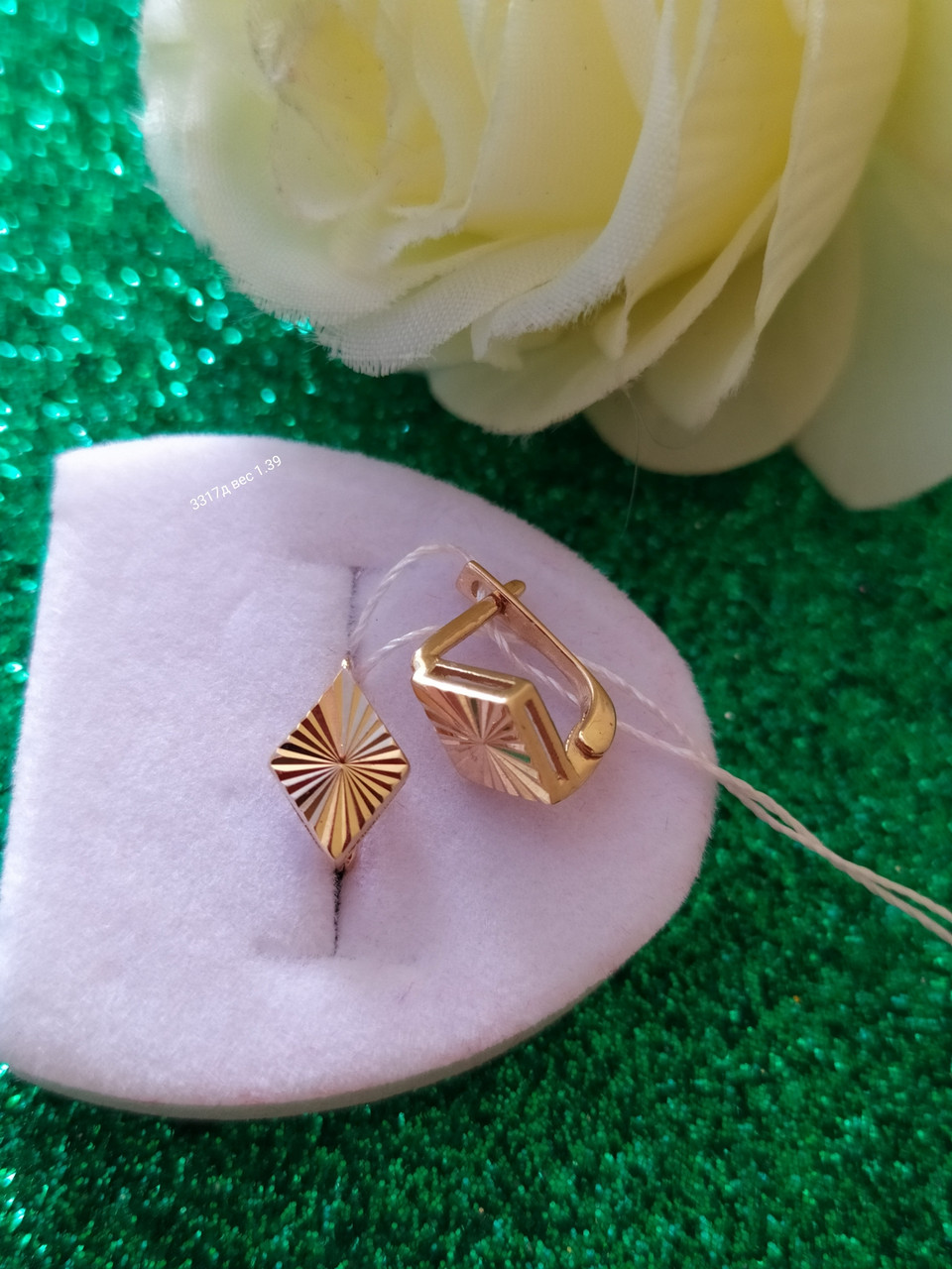 Золоті дитячі сережки 585 проби