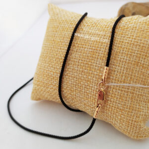 Чорний шнурок на шию з золотим замком