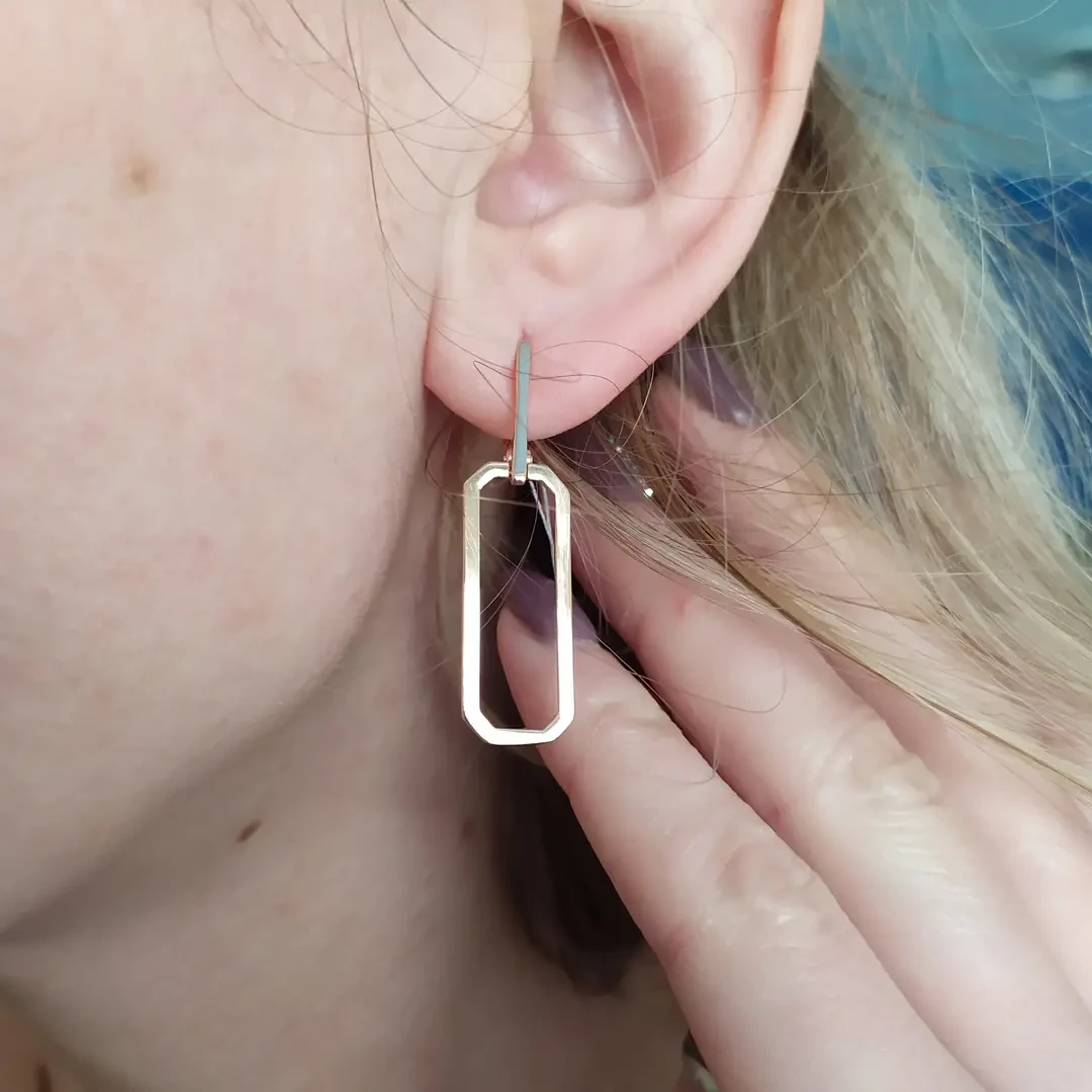 Золоті сережки геометрія без вставок, стильні золоті сережки 20137200 - Зображення 3