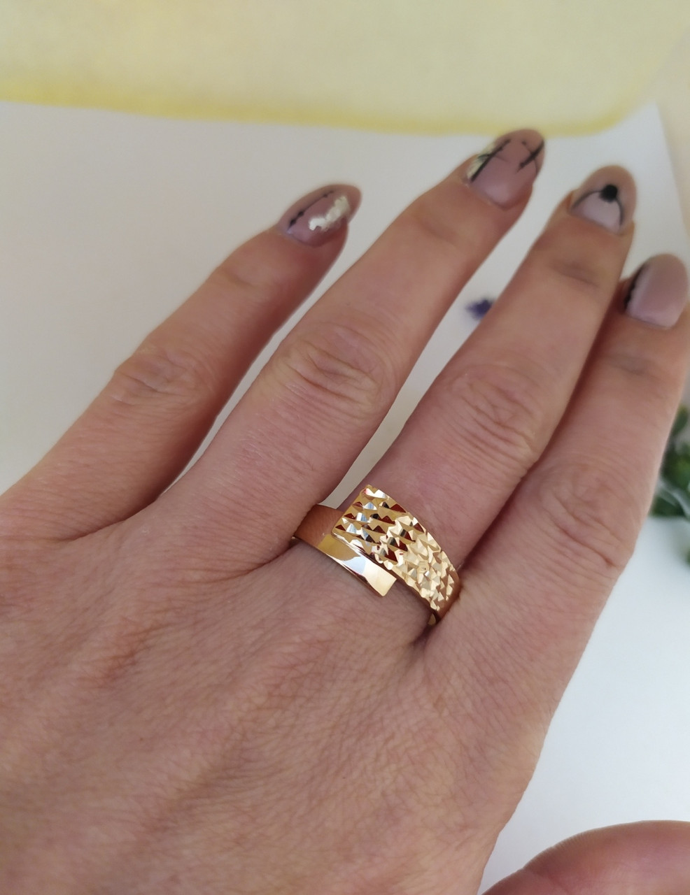 Кільце золоте з алмазною гранню - Зображення 5