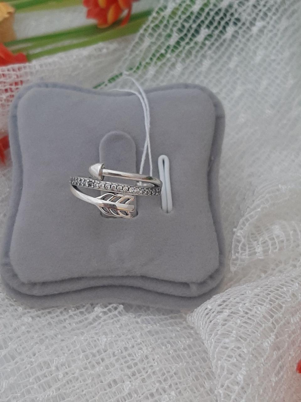 Срібне кільце 925 проби.