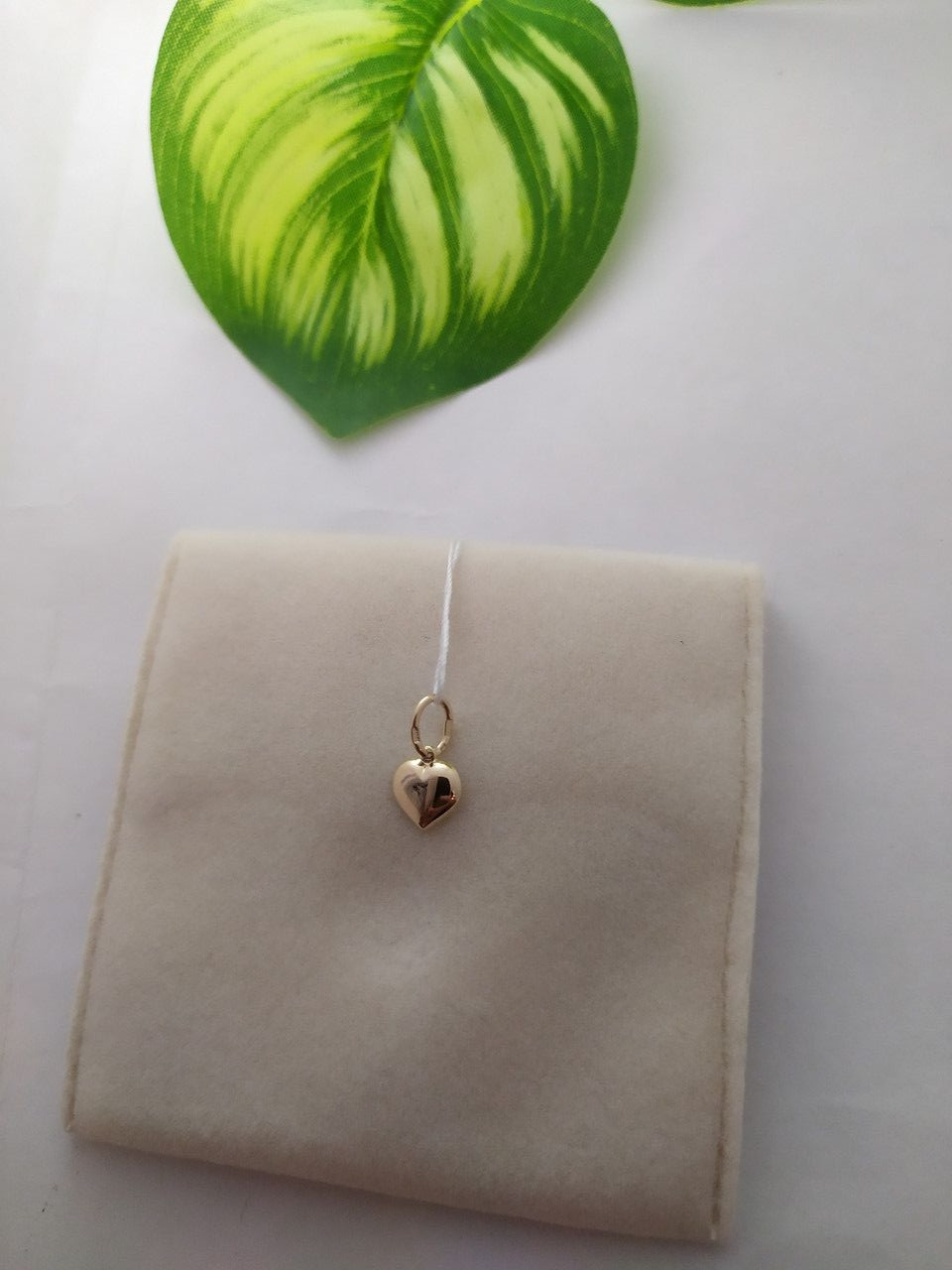 Золотий кулон 585 проби у вигляді сердечка без вставок з червоного золота