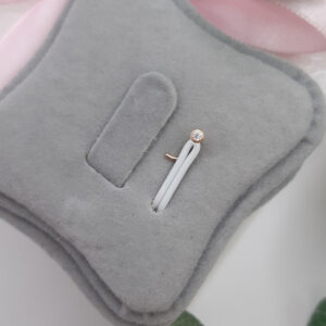 Золотий пірсинг в ніс з фианитом 585 проби