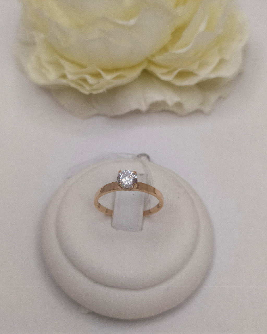 Золота каблучка 585 проби в червоному золоті