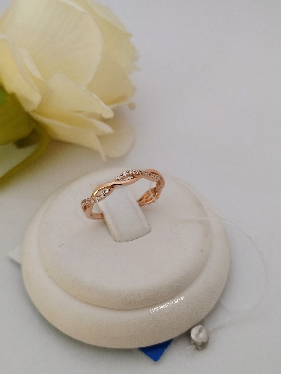 Золота каблучка 585 проби, золоте кільце з червоного золота з цирконієм