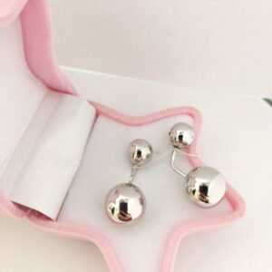 4185371285_sribni-serezhki-kulkami.jpg Стрибни сережки кульками, срібні сережки кульками, сережки матрьошки, сережки кулі