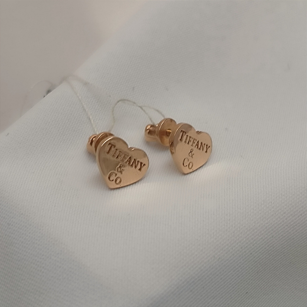 Золоті сережки сердечка Тіфані, золоті сережки пуссети золоті сережки гвоздики недорого