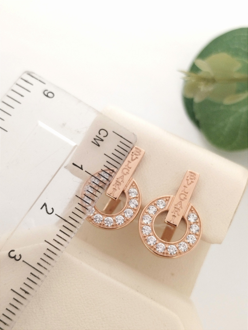 Золоті сережки з червоного золота з цирконієм - Зображення 2