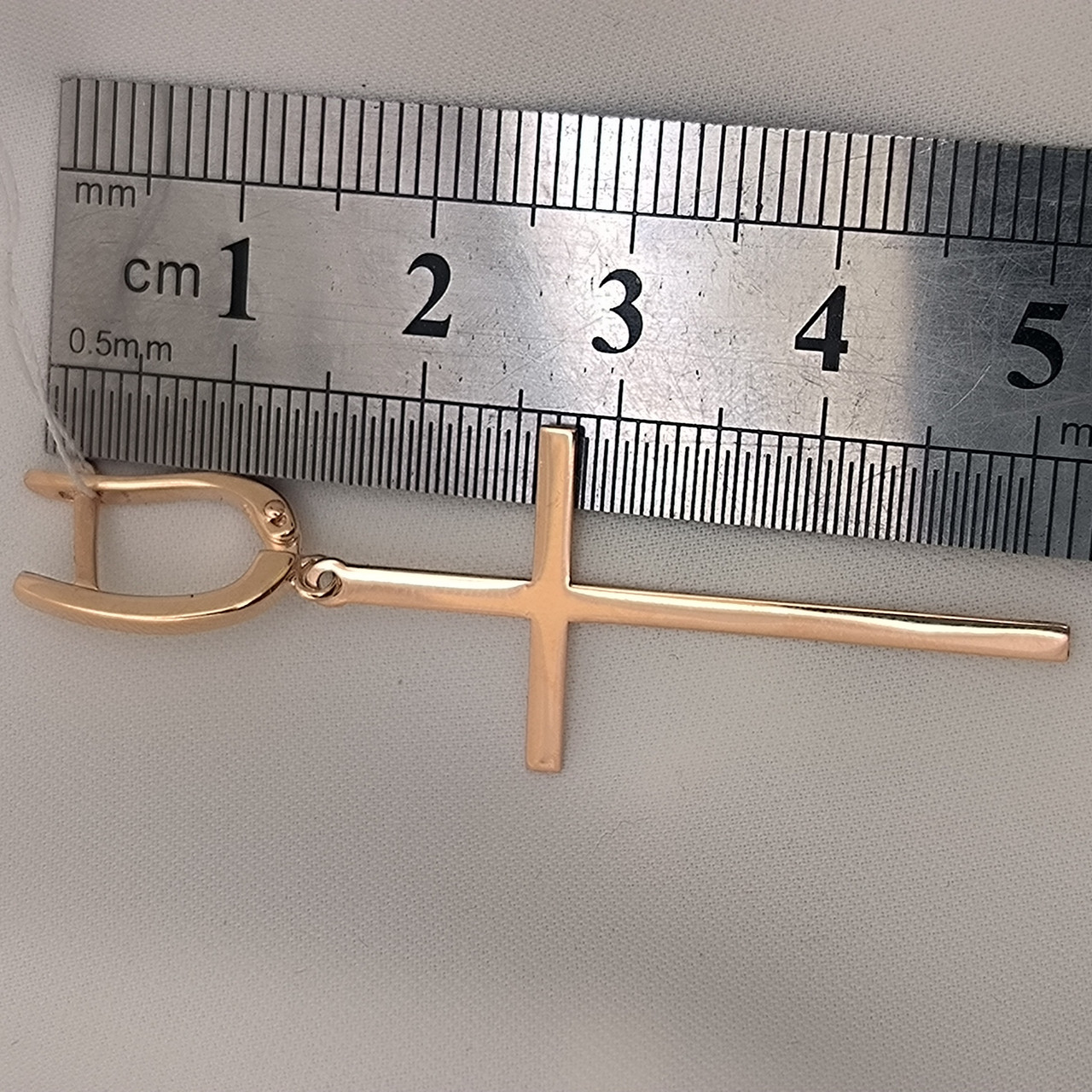 Золоті сережки хрестики в червоному золоті на англійському - Зображення 3