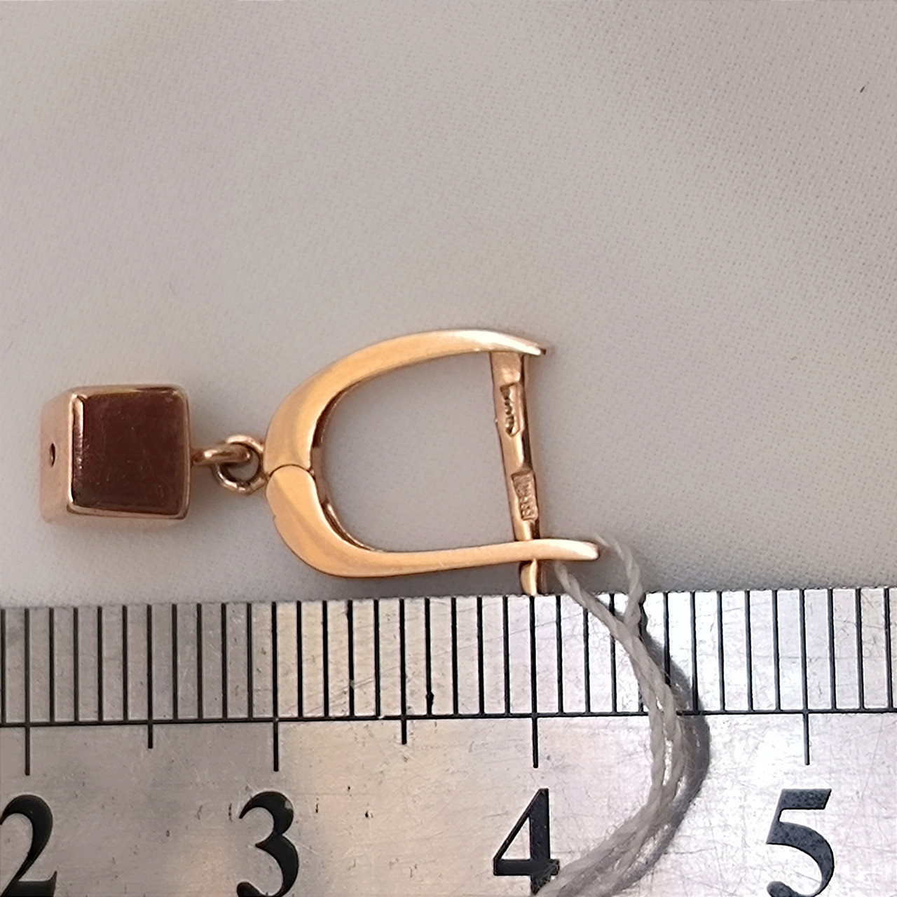 Золоті сережки висячі.Сережки без камінчиків.Красиві золоті сережки.Сережки з квадратом. - Зображення 3