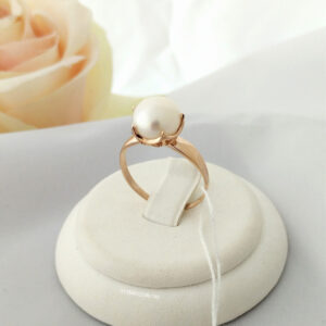 4688932986_zhenskoe-koltso-zolotoe.jpg Жіноче золоте кільце з перлами.