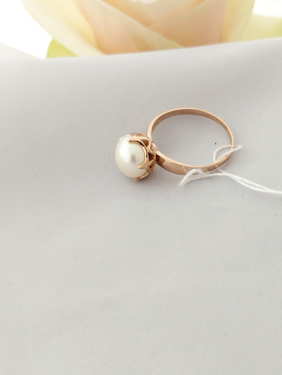 Жіноче золоте кільце з перлами. - Зображення 2
