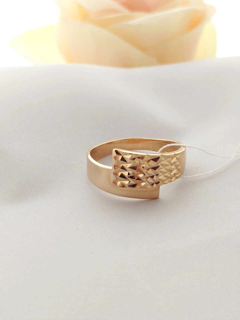 Кільце золоте з алмазною гранню - Зображення 3