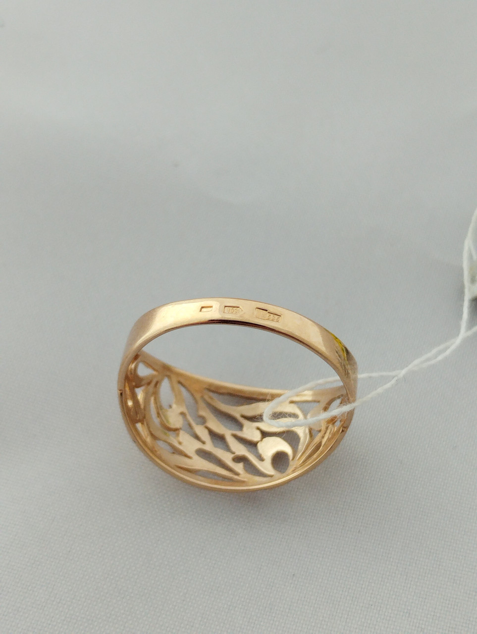 Золота каблучка 585 проби без каміння з алмазним гравіюванням - Зображення 4