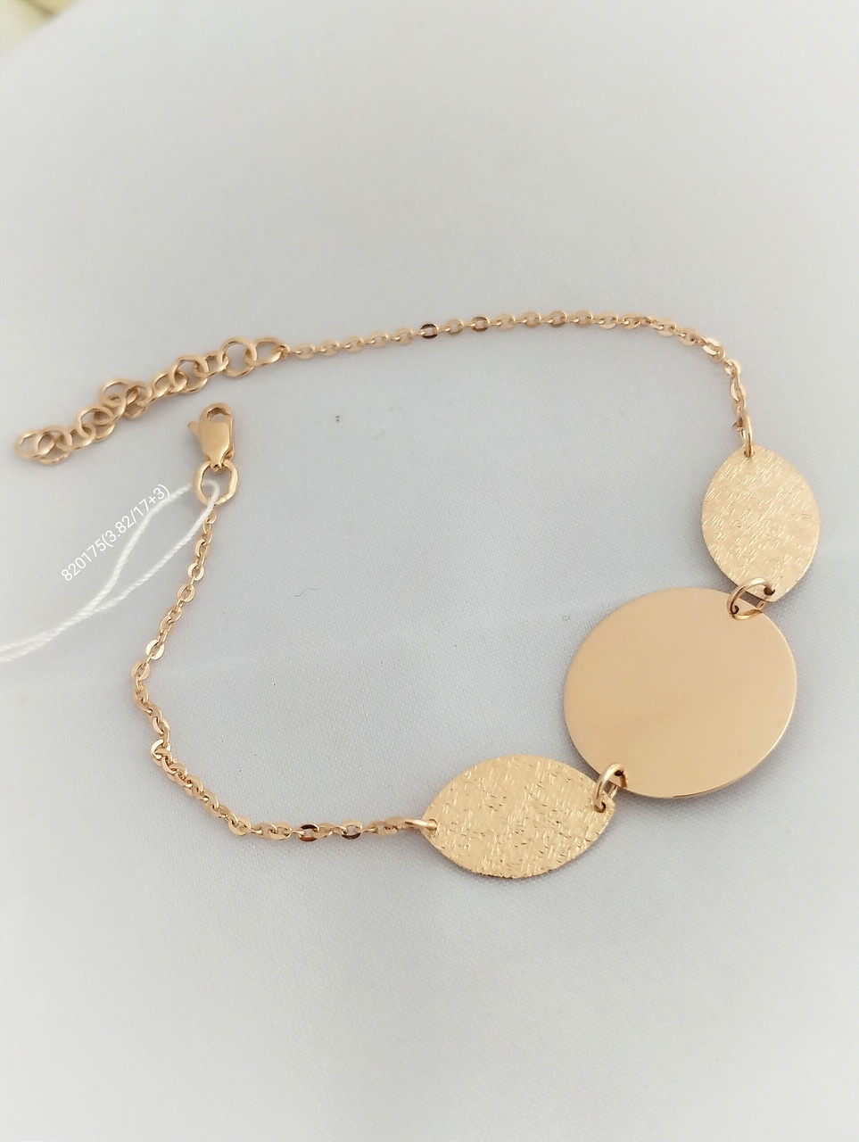 Золотий браслет у стилі мінімалізм із монетами