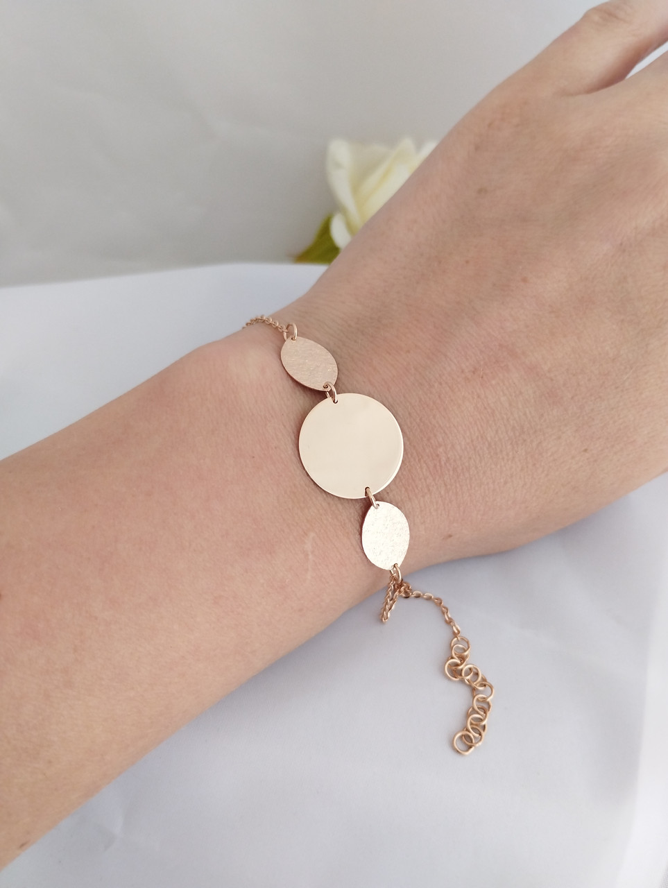 Золотий браслет у стилі мінімалізм із монетами - Зображення 2
