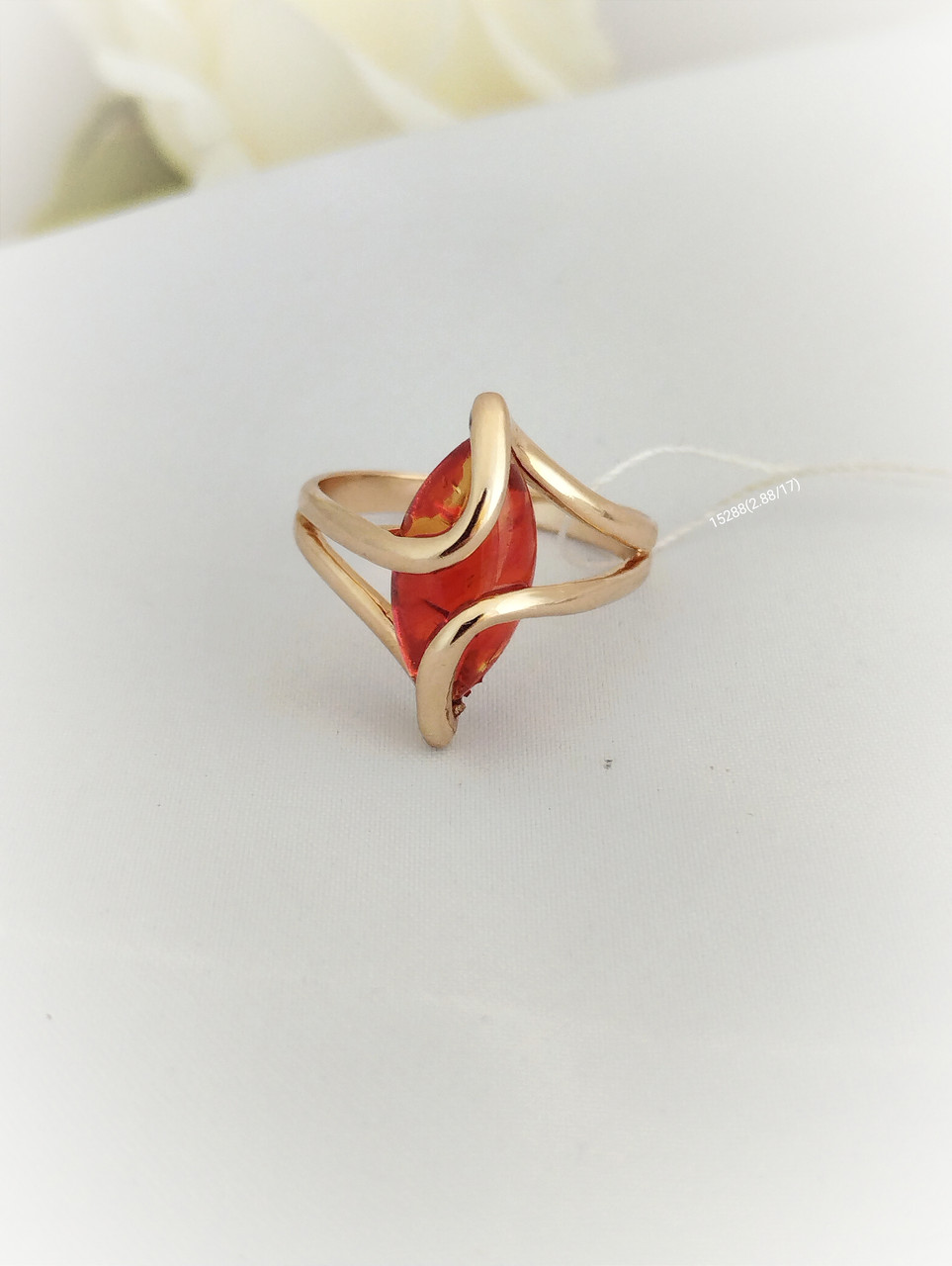 Золоте кільце з бурштином - Зображення 2