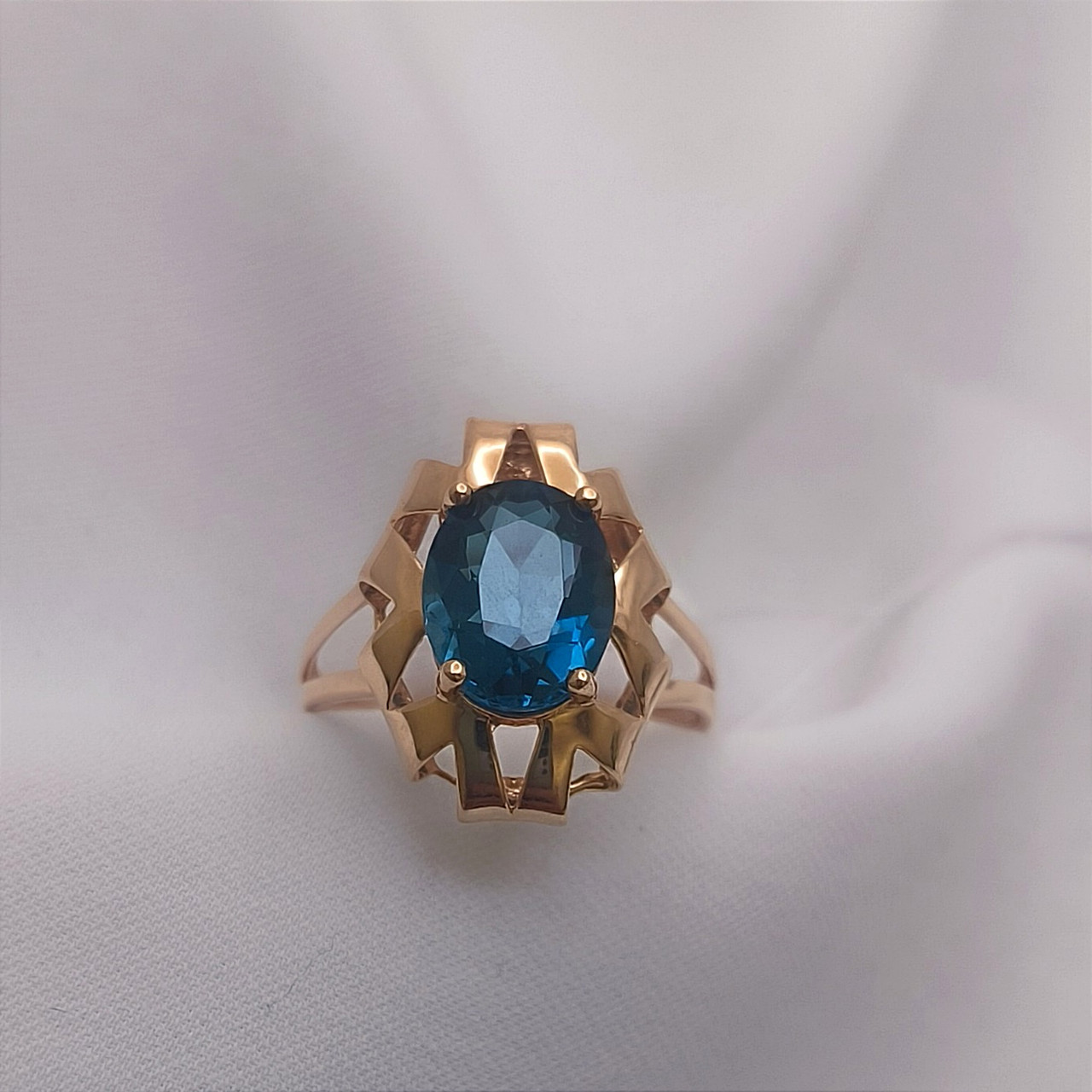 Золоте кільце 585 проби з блакитним каменем - Зображення 2