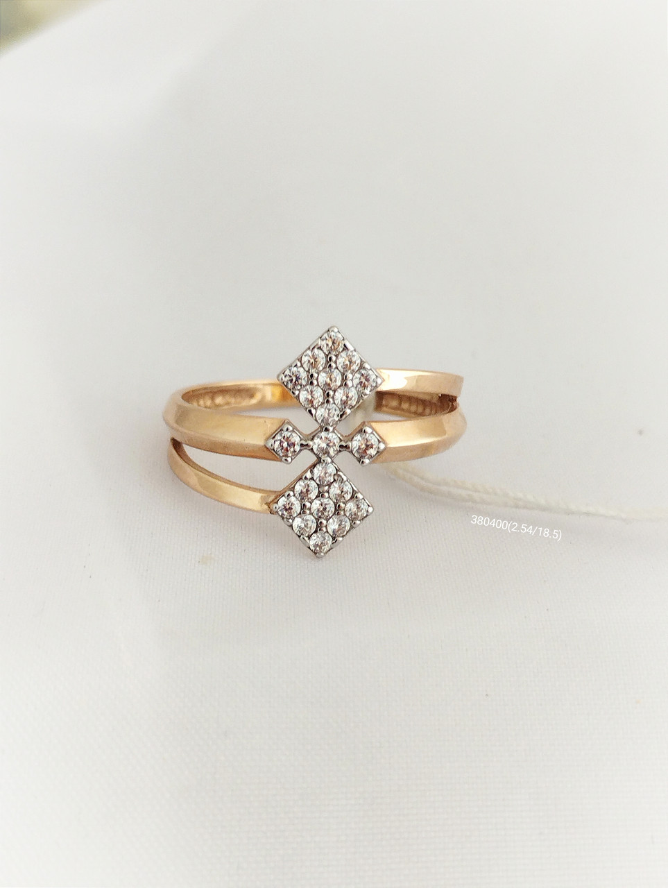 Золоте кільце з цирконієм