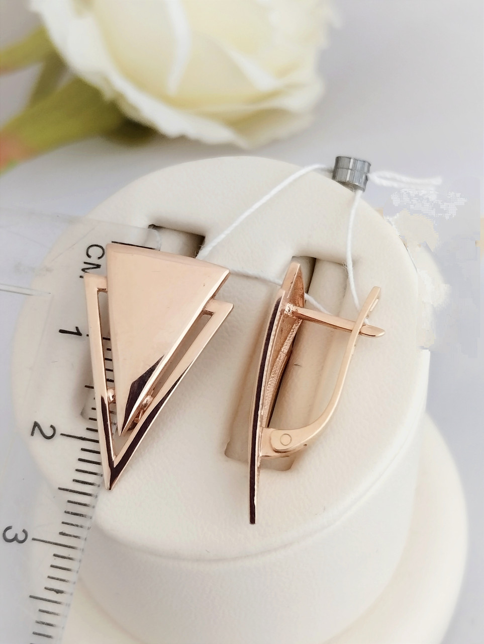 Золоті сережки без вставок, золоті сережки трикутник - Зображення 2