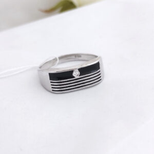 Срібний персень з цирконієм та емаллю