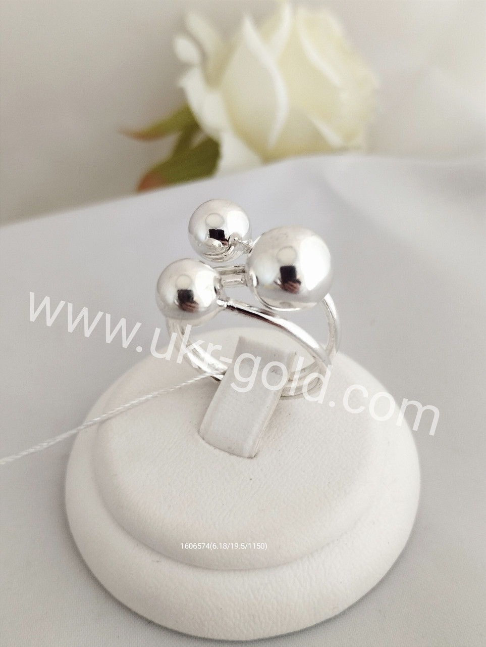 Срібне кільце поцілунок срібне кільце з кулями