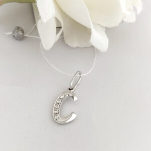 Срібний кулон буква С