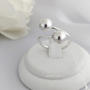 Срібне кільце поцілунок