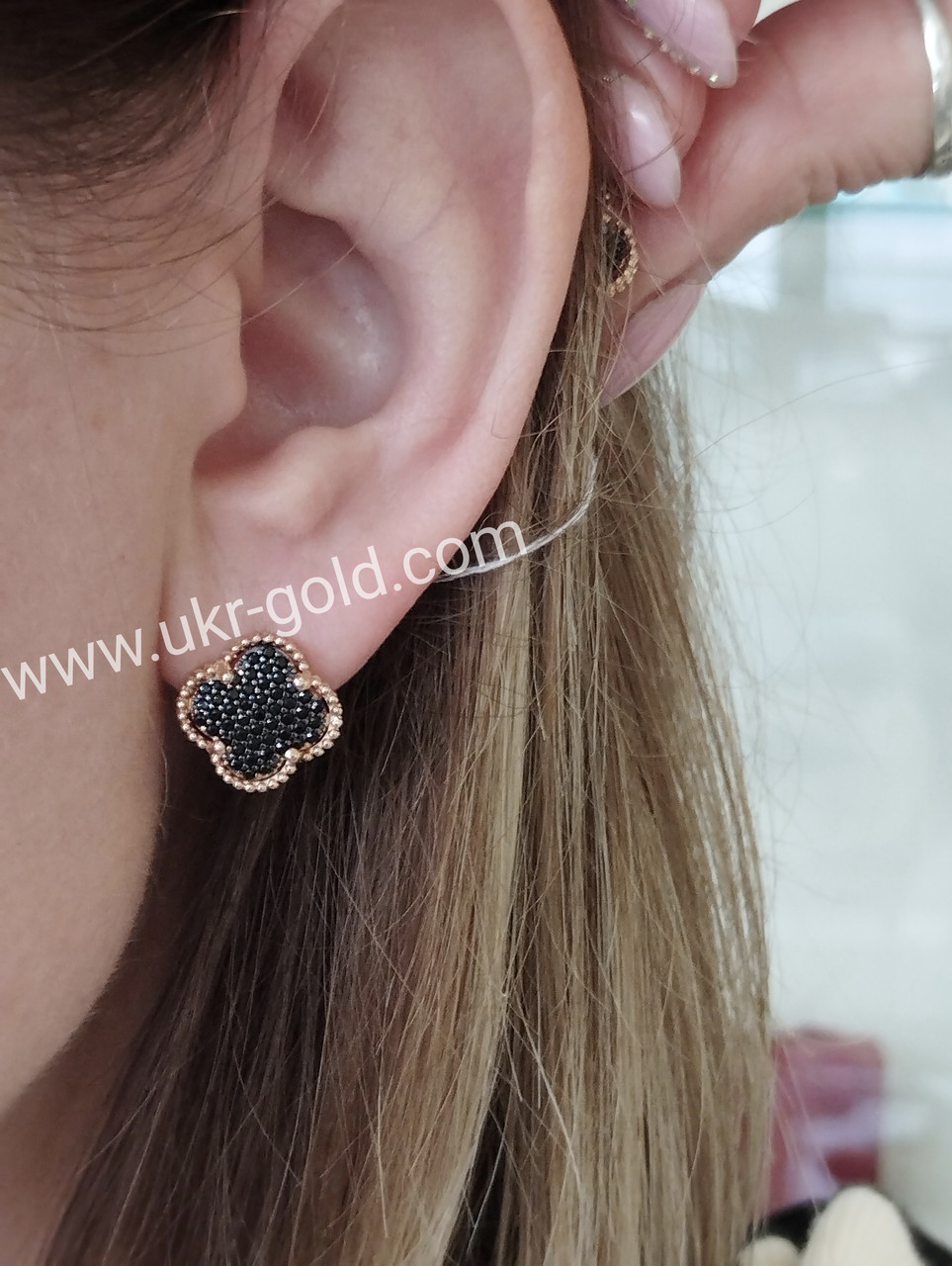 Золоті сережки з цирконієм, золоті сережки з чорним камінням, сережки конюшини - Зображення 3