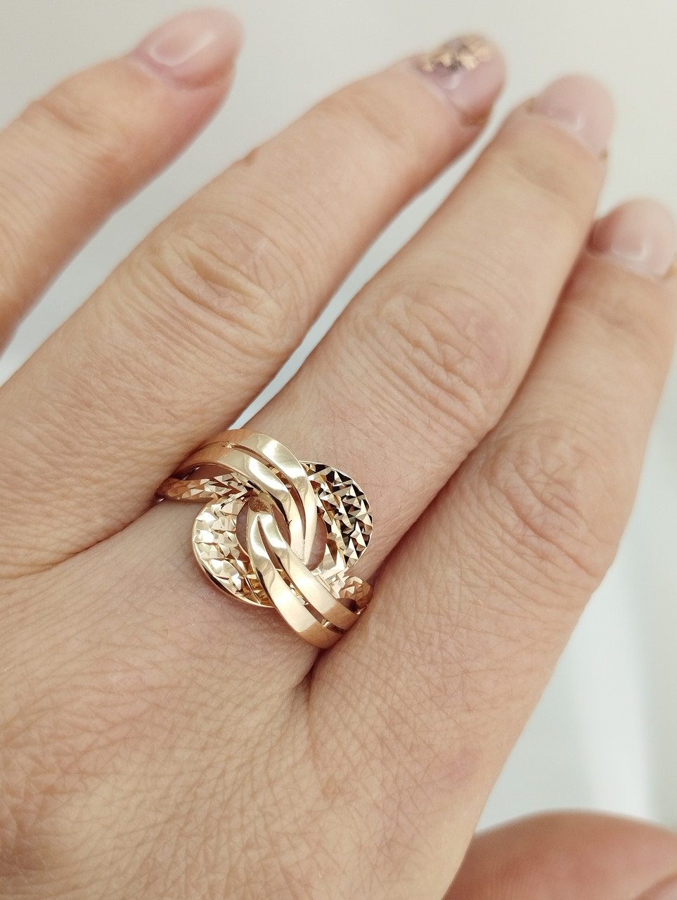 Золоте кільце без вставок Ukr-Gold - Зображення 2