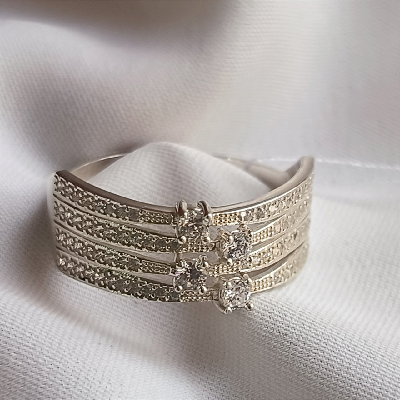 Срібне кільце з цирконієм 925 проби