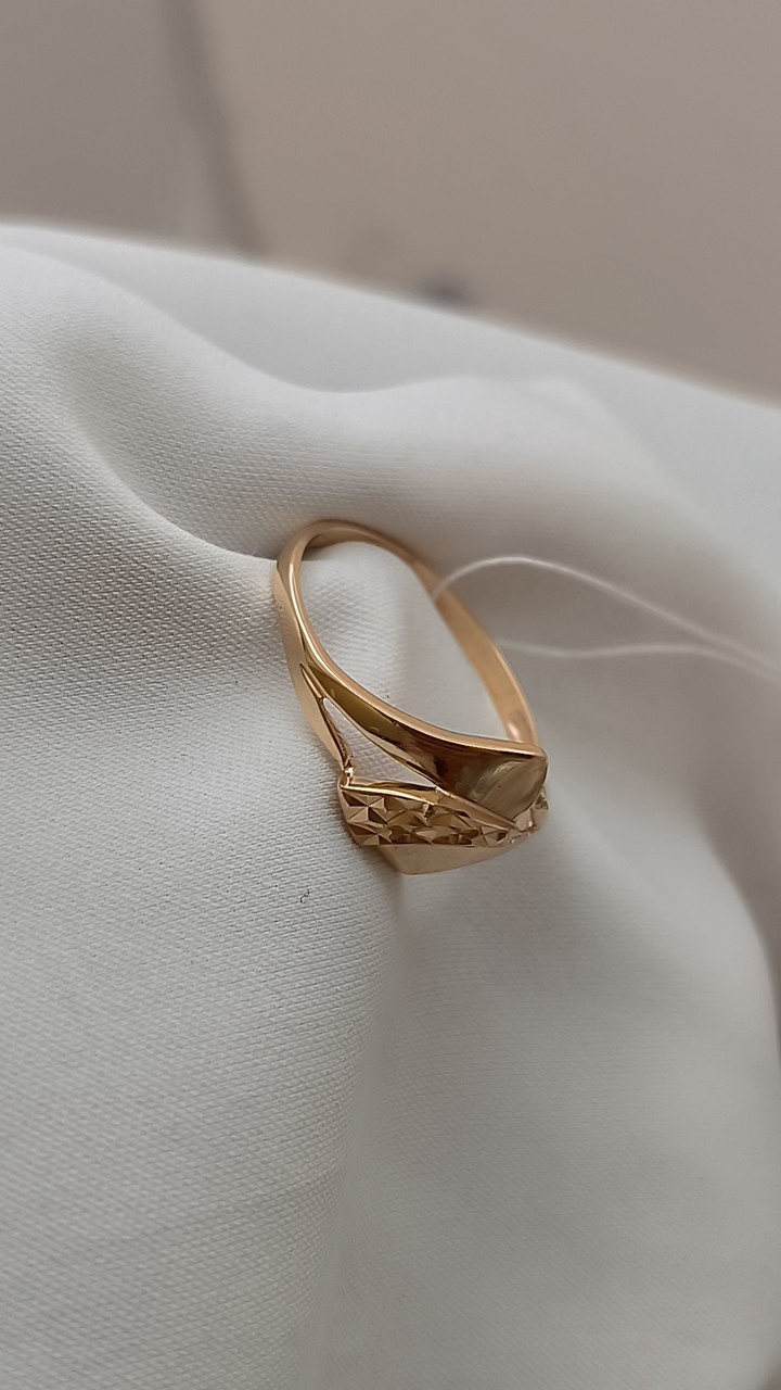 Золота каблучка без камінь, золоте кільце з червоного золота з алмазною гранню - Зображення 7