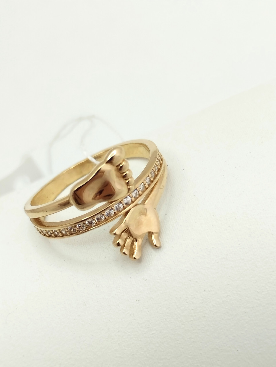 Золоте кільце п'ятах.