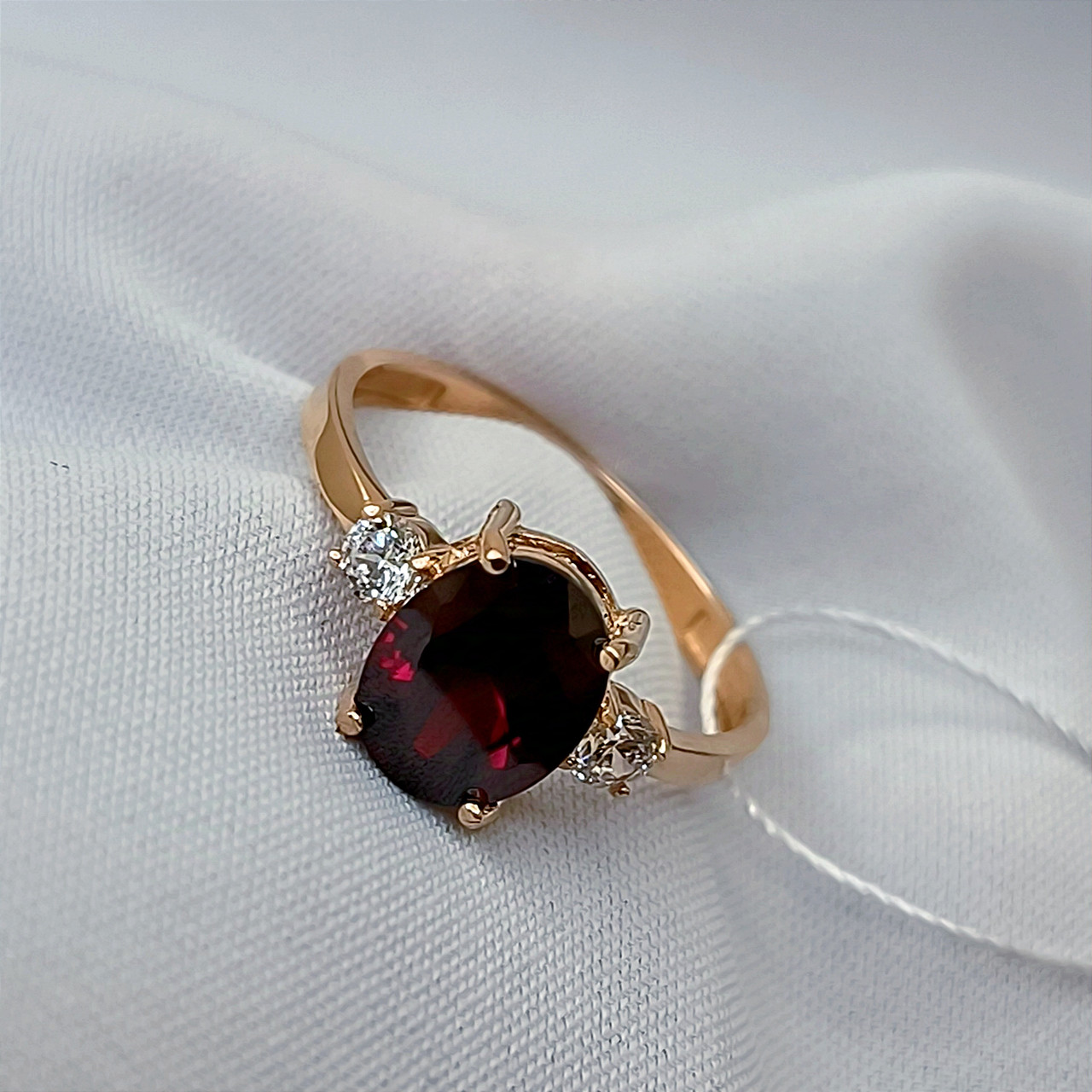 Золоте кільце 585 проби з гранатом - Зображення 3