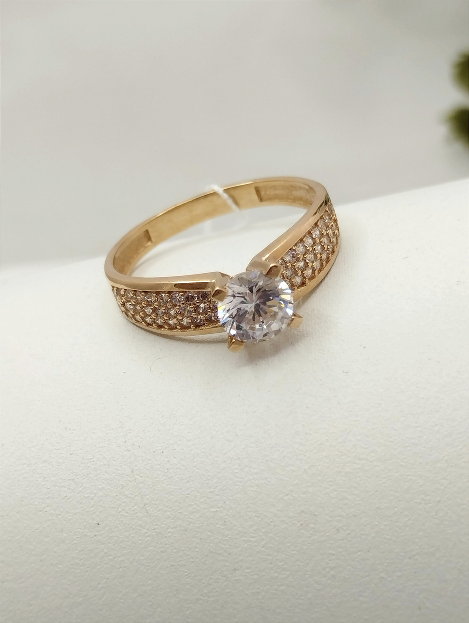 Золоте кольцо 585 проби