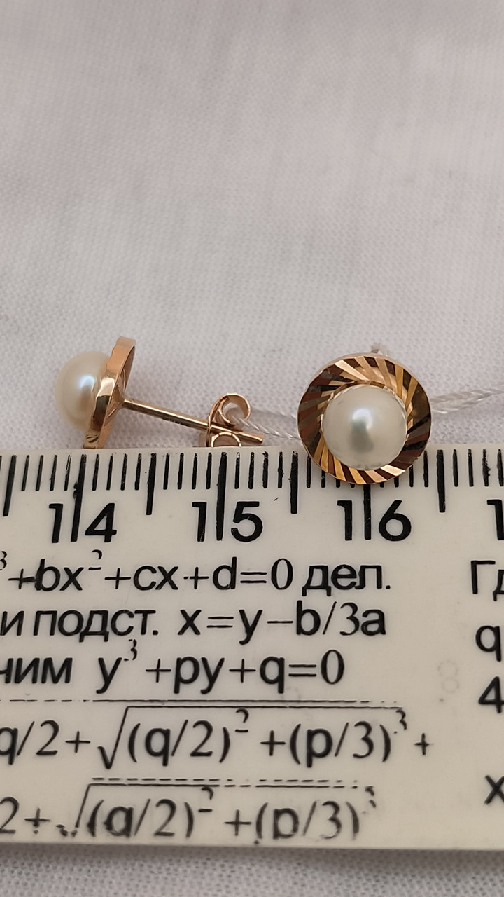 Золоті сережки гвіздочки в червоному золоті 585 проби з вставкою перлини - Зображення 4