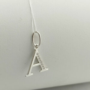 Срібний кулон буква А