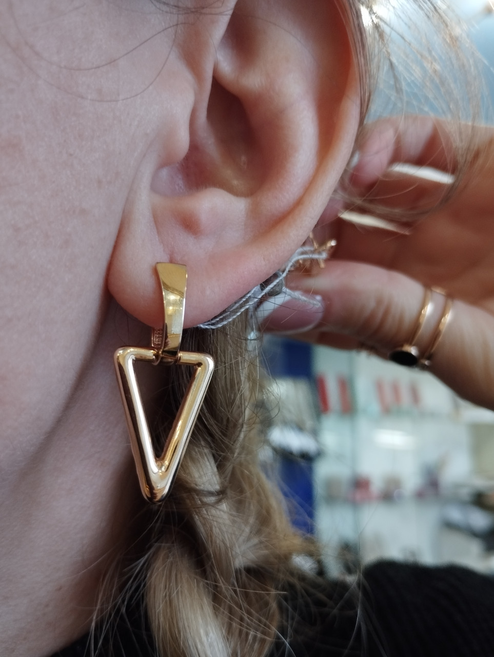 Золоті сережки без вставок - Зображення 4