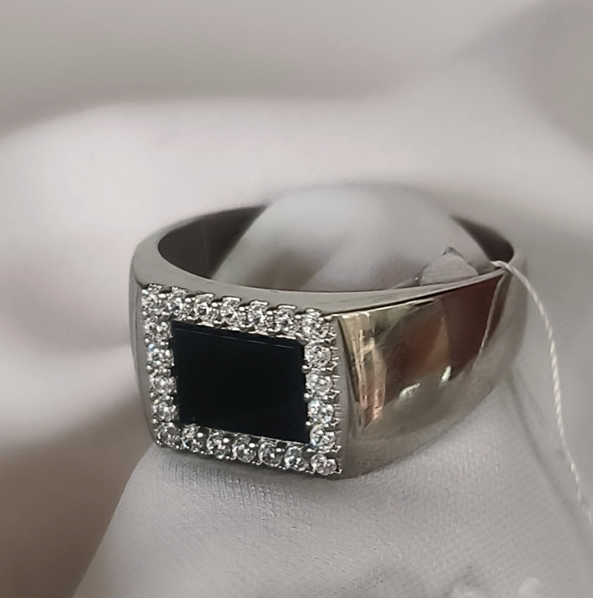 Срібний персень