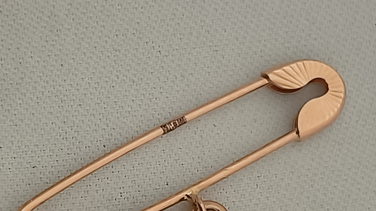 Золота шпилька - Зображення 3