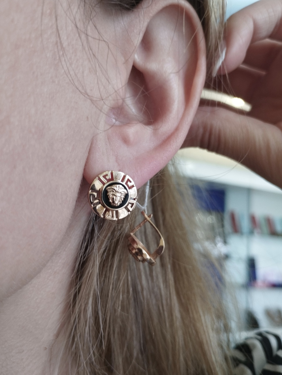 Золоті сережки з емаллю Ukr-gold.com - Зображення 3