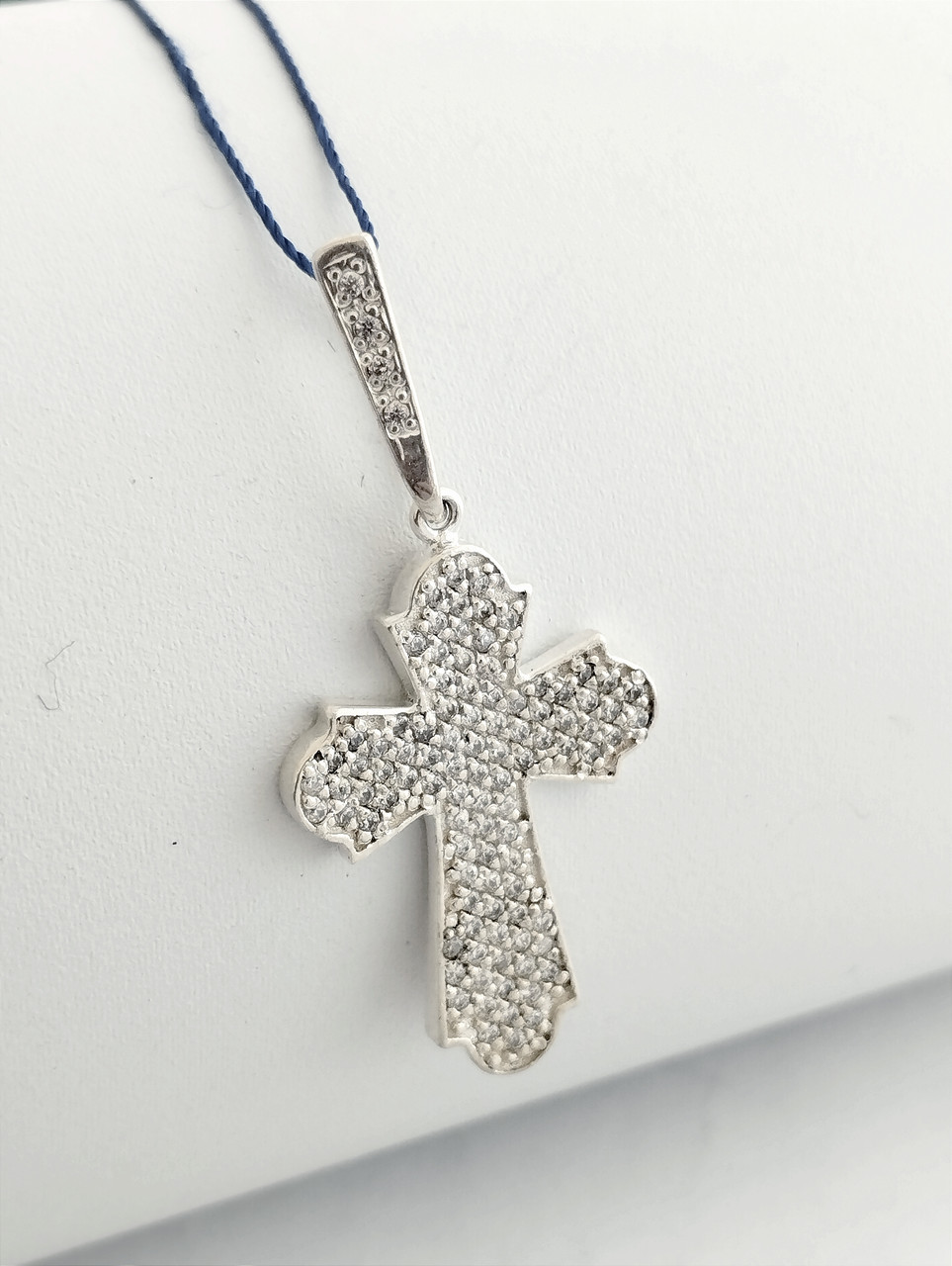 Срібний хрест із камінням