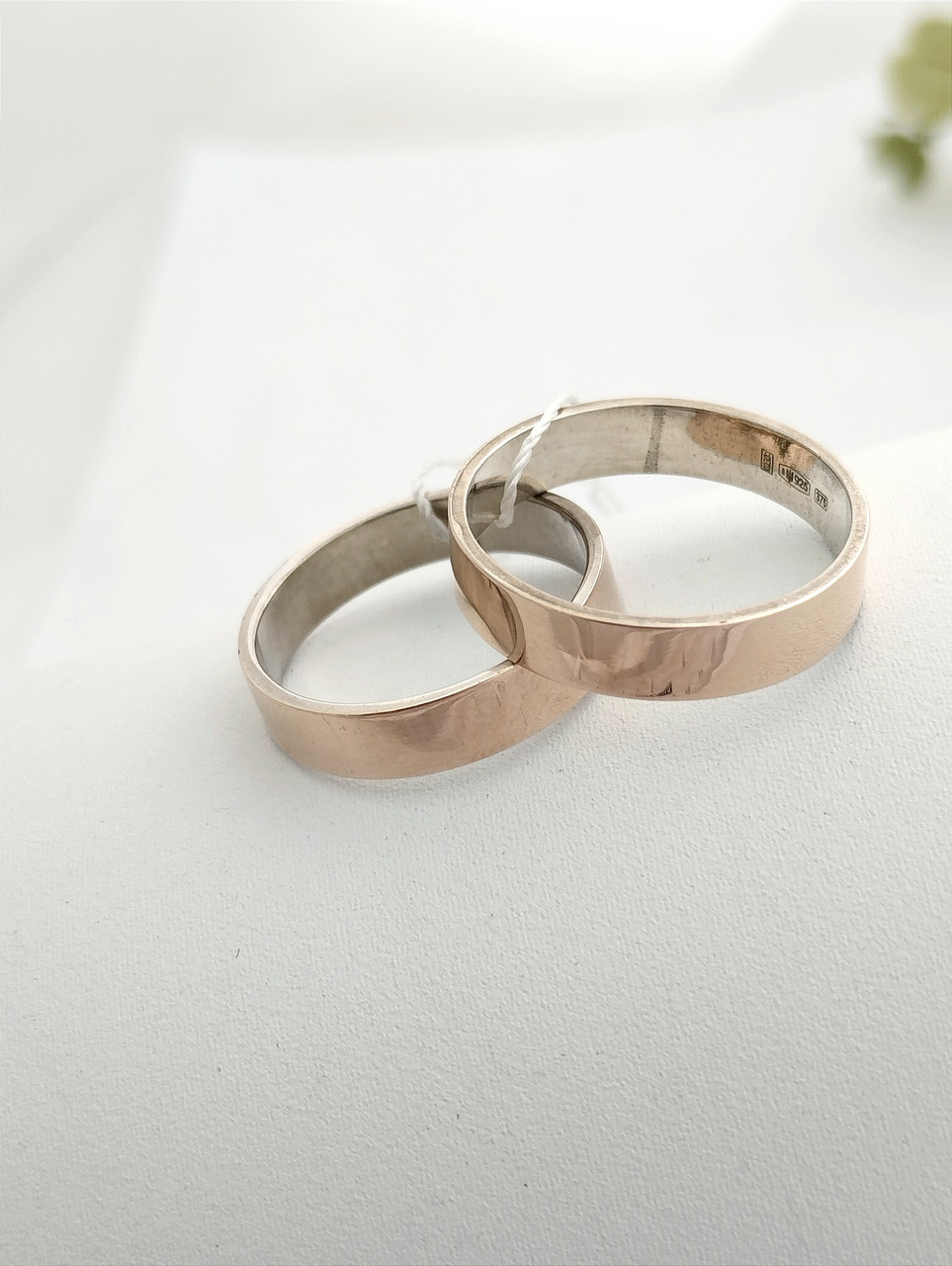 Срібні обручки 925пробы зі вставками золота 375пробы.