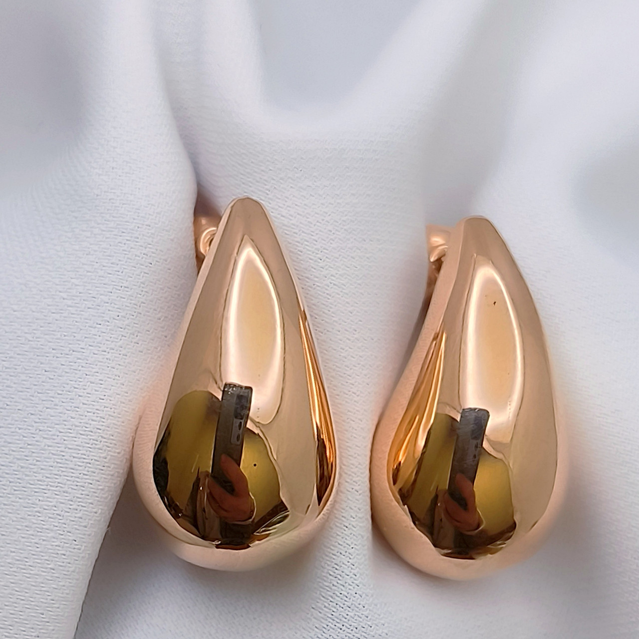 Золоті сережки крапелькою 585 проби без вставок пусети