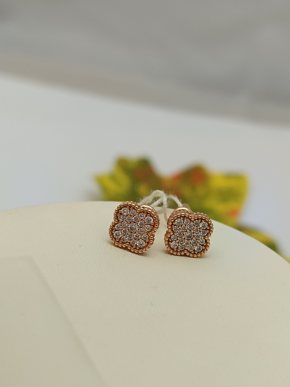 Золоті сережки пусети ванклів 585 проби